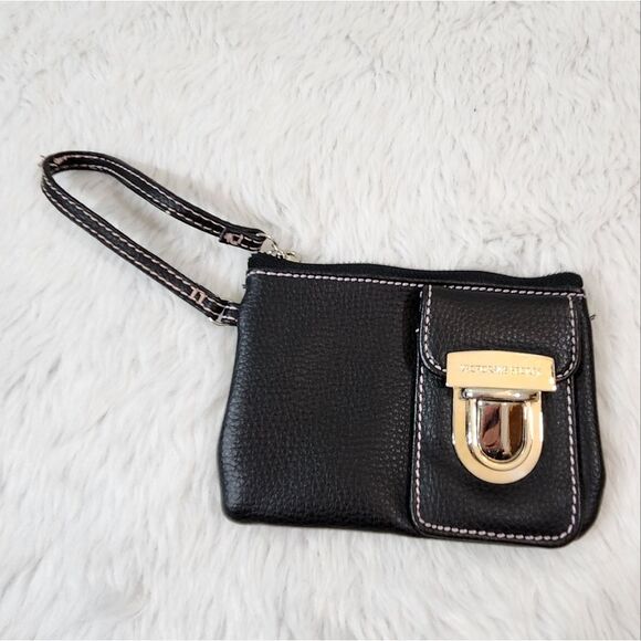 Victoria's Secret Handbags - 𝅺Victoria's Secret Leather Look Wristlet